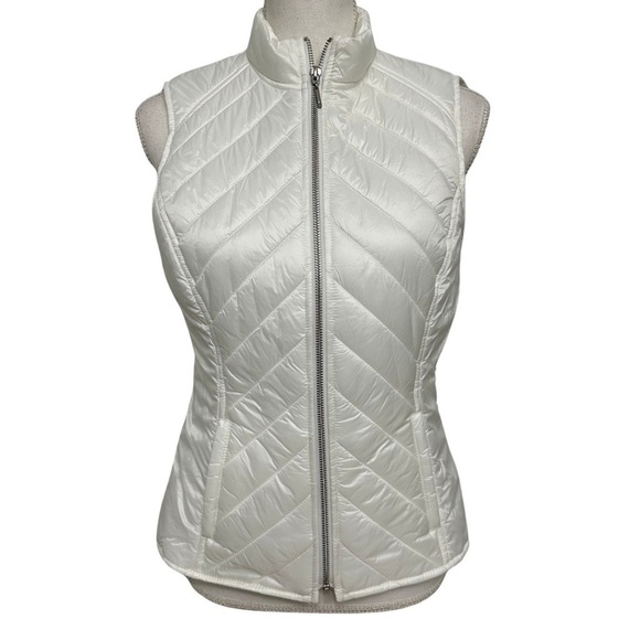 White House Black Market Jackets & Blazers - White House Black Market Quilted Zip Up Vest Sleeveless Side Pocket NWT